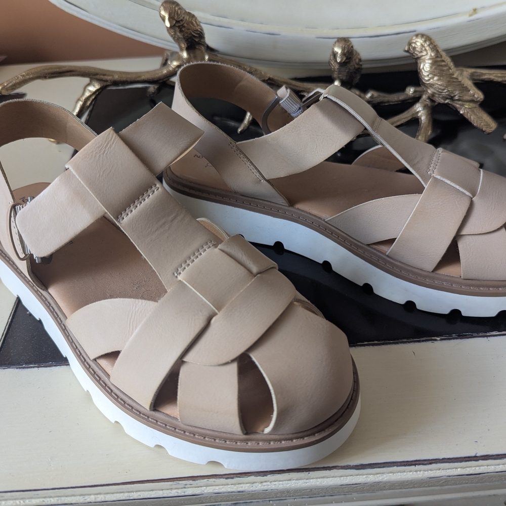 Women's Beige Sandals